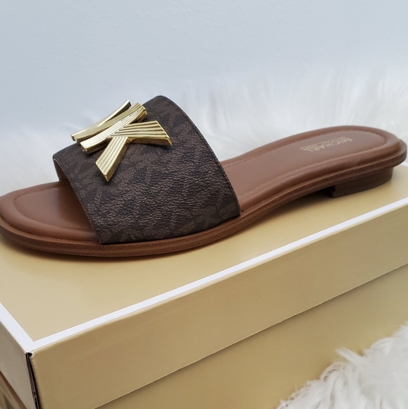 Michael Kors slide - Picture 3 of 4